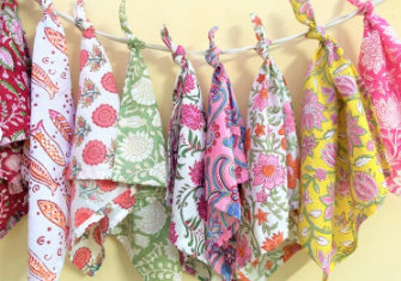 Juego de servilletas surtidas, servilletas estampadas a mano, servilletas bohemias, servilletas de algodón combinables, servilletas indias hechas a mano. imagen 1