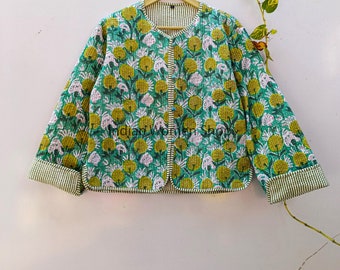 Giacca trapuntata in tessuto con stampa a blocchi indiani a mano per donna Cappotto trapuntato corto in kimono Blazer a fiori verde nuovo stile regalo di Natale per lei