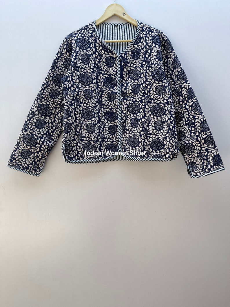 Veste indigo à imprimé bloc Veste courte kimono bleue matelassée pour femme manteau Blazer floral nouveau style image 4