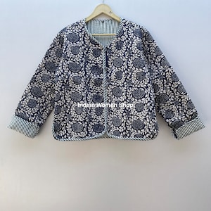 Veste indigo à imprimé bloc Veste courte kimono bleue matelassée pour femme manteau Blazer floral nouveau style image 2