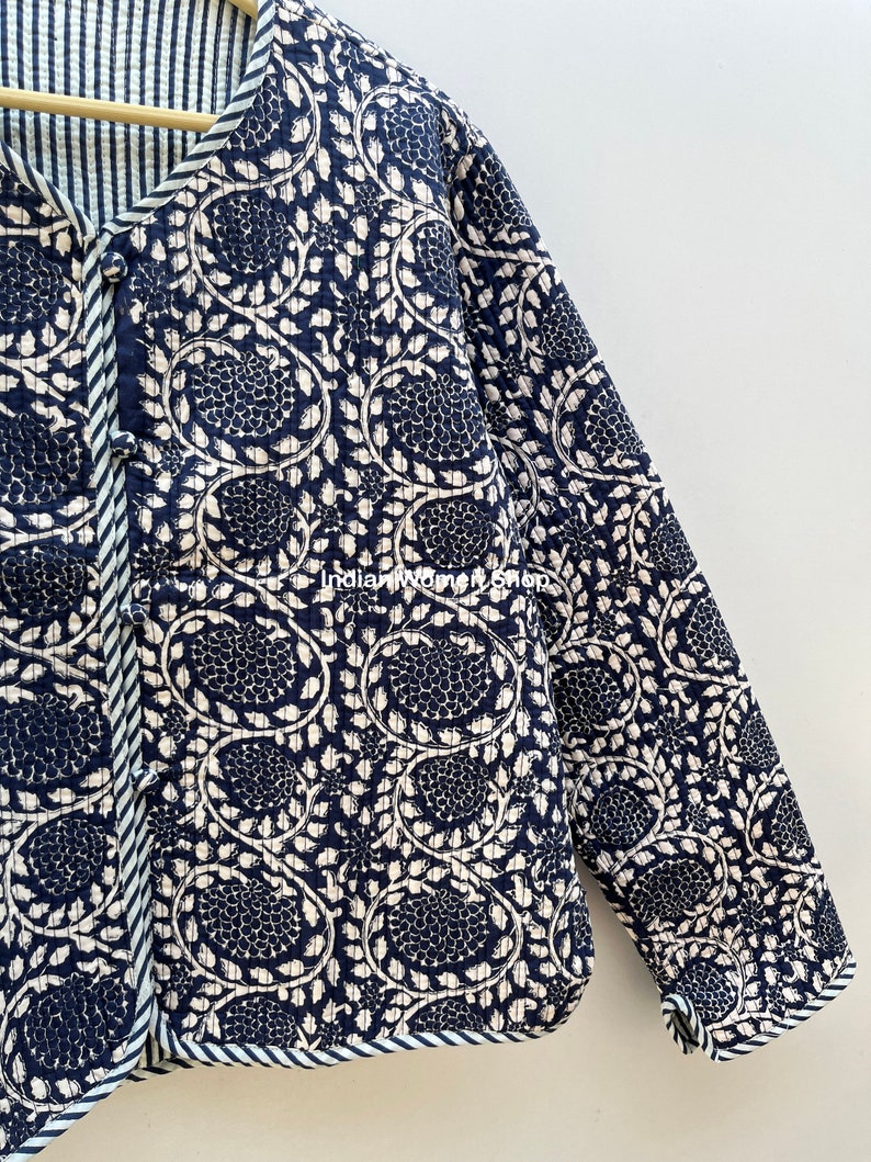 Giacca con stampa a blocchi indaco Giacca trapuntata blu corta a kimono per cappotto da donna Blazer floreale di nuovo stile immagine 5