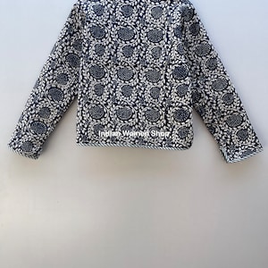 Giacca con stampa a blocchi indaco Giacca trapuntata blu corta a kimono per cappotto da donna Blazer floreale di nuovo stile immagine 6