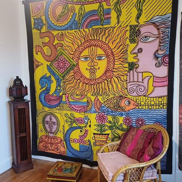 Tenture murale Soleil Lune OM style Picasso, dimensions 210 x 220 cm, 100% Coton, Couvre lit Tapisserie Surréalisme Cubisme Psychédélique