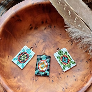 Schildpadhanger in Native American-stijl voor mannen of vrouwen, rechthoekige dierentotem schildpad plaquette hanger in Miyuki Delica kralen
