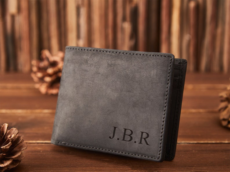 Portefeuille gravé personnalisé Portefeuille en cuir cadeau personnalisé pour homme pour petit ami, fils, homme, lui, mari, cadeau d'anniversaire de papa image 1