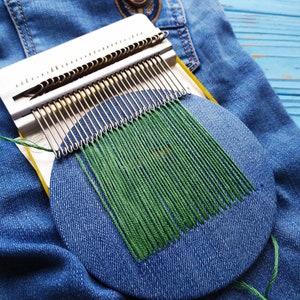 Gift for grandma, Craft Kits 28 hooks, Darning loom, Darning tool, Speedweve Hand Loom, Weaving gifts, Small loom, Mending loom