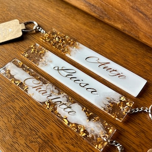 Keychain personalized in gold / white - gift with name - gift idea - unique - pendant for handbag, birthday gift