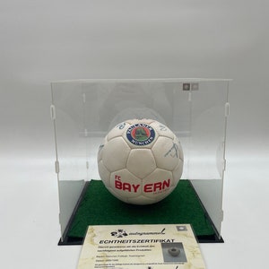 FC Bayern football team signed 1995/1996 signature autograph Paulaner ball image 1