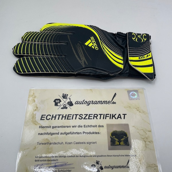 Goalkeeper glove Koen Casteels signed autograph Wolfsburg COA