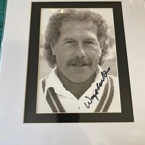 Cricket England Wayne Larkins personally signed photograph