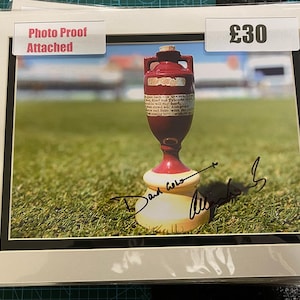 Cricket David Gower personally signed photograph