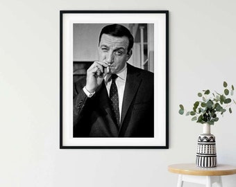 Fotoplakat von Lino Ventura am Set des Films „Les Tontons Flingueurs“ im Jahr 1963 – Druck auf 260 g/m² glänzendem Fotopapier