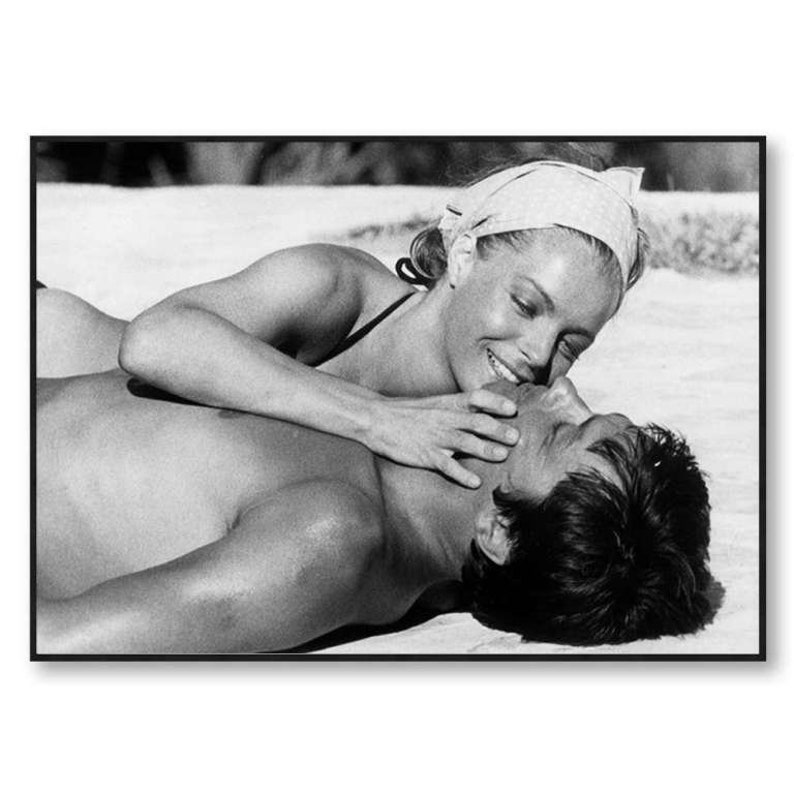 Photo Affiche de Romy Schneider et Alain Delon dans le film La Piscine en 1968 tirage sur papier photo lustré 260g/m2 image 4