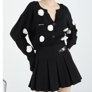 High-end super beautiful knitted cardigan jacket V-neck women&#39;s sweater autumn niche design
