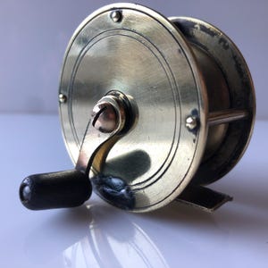 アンティーク真鍮製クランク巻き 2 1/2インチ フィッシングリール