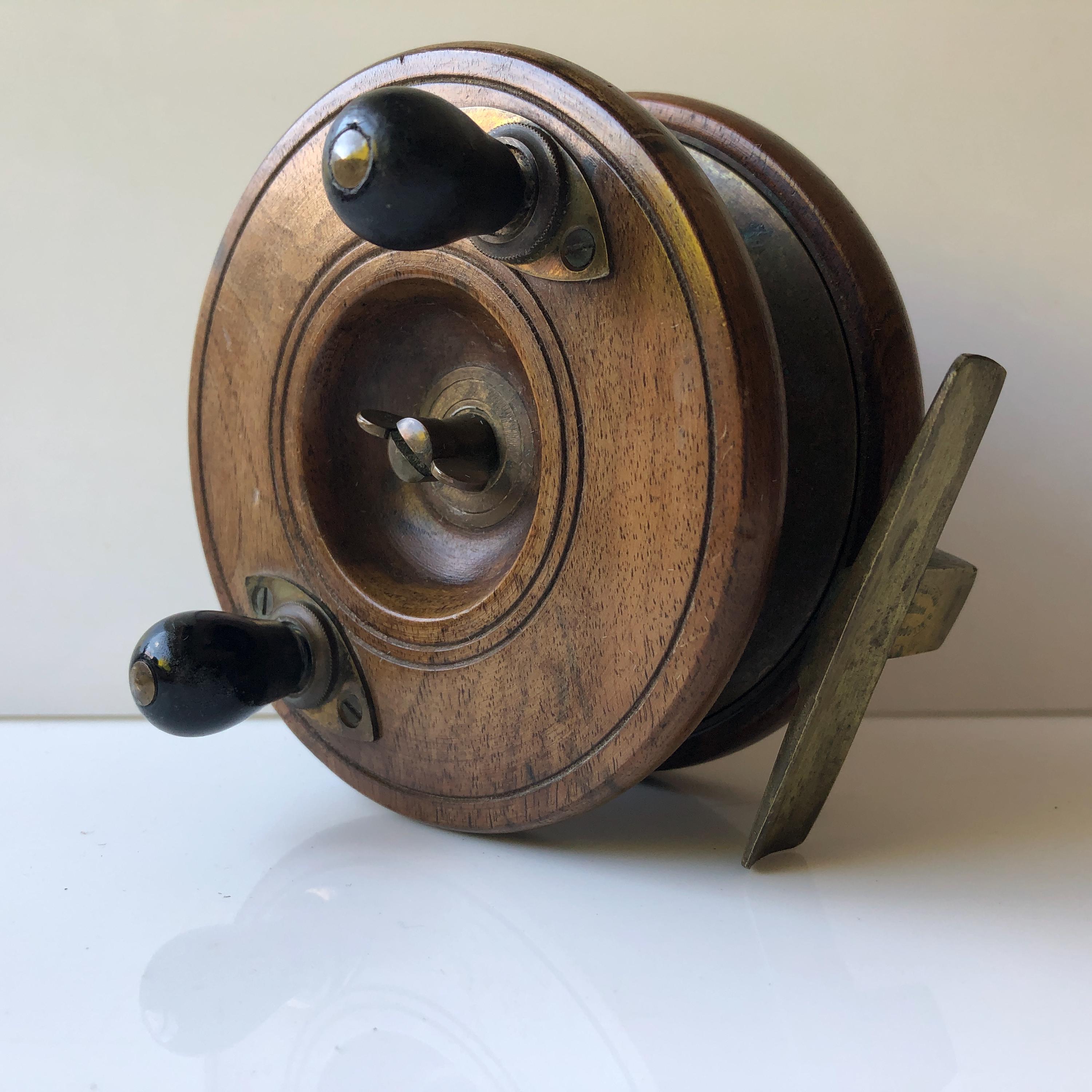 best penn battle reel for surf fishing BTLIV2500DX IV DX Spinning surfgift25 With top Color:D Rod Storage Rod Holder