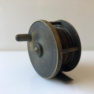 2 1/2&quot; Brass Plate Wind Antique Fishing Reel