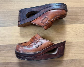 Women's Vintage 1970's Qualicraft Wood-Soled Leather Slip-On Clogs Sandals Sz 8