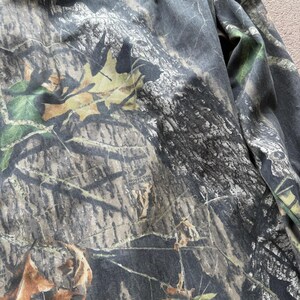 Camisa de manga larga con botones y estampado de camuflaje vintage Mossy Oak para hombre, talla 2XL XXL. imagen 5