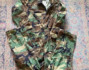 Men's Vintage US Military Woodland Camo Camouflage Mechanic Coveralls Bibs Sz L