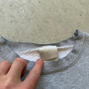 Men's Vintage 90's Nike Essential Gray Blank Crewneck Pullover Sweatshirt Sz S image 3