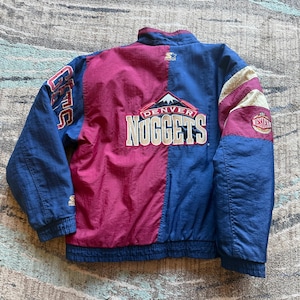 Vintage 90-tals Starter Denver Nuggets Split Logo Puffer Snap Quiltad Jacka Storlek L