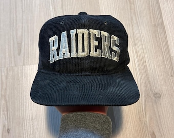 Vintage Los Angeles Raiders キャップ ブラック VINTAGE LOS ANGELES RAIDERS YUPOONG SNAPBACK 1980S CAP NWA CHUCK D