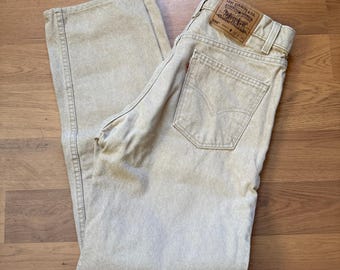 Jeans Levi's 550 vintage de los 90 con etiqueta naranja, color beige claro, corte relajado, talla 30 x 32 (EE. UU.)