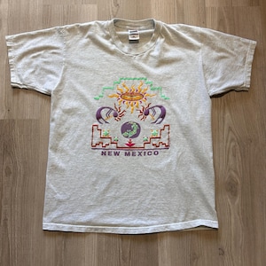 Vintage jaren 90 New Mexico Azteekse Navajo Art bladerdeeg print grijs T-shirt Sz Medium VTG