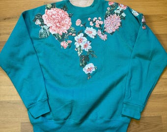 Handmålad vintage 90-tals tröja med rund hals och blommigt tryck, storlek L