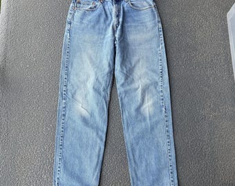 Calça jeans masculina vintage Levi's 550 Relaxed Fit, lavagem clara, azul, tamanho 32 x 32.