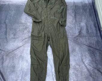 Vintage 1970's Air Force Sage Green CWU 27/P Summer Flyers Coveralls Sz 44L VTG