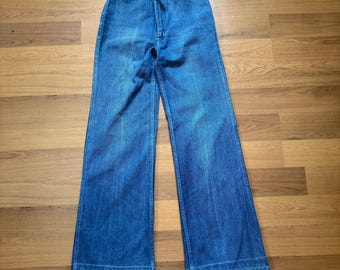 Pantalones vaqueros de mezclilla azul acampanados con cinturón, estilo vintage de los años 70 de Arpeja, para mujer, talla 26 x 31.