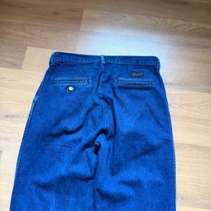 Vintage Wrangler jaren 90 dames Wrangler hoog getailleerde donkerblauwe denim westernjeans 30 x 32 afbeelding 5