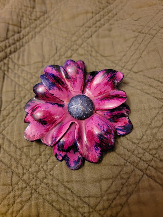 Cellulose acetate psychedelic flower brooch