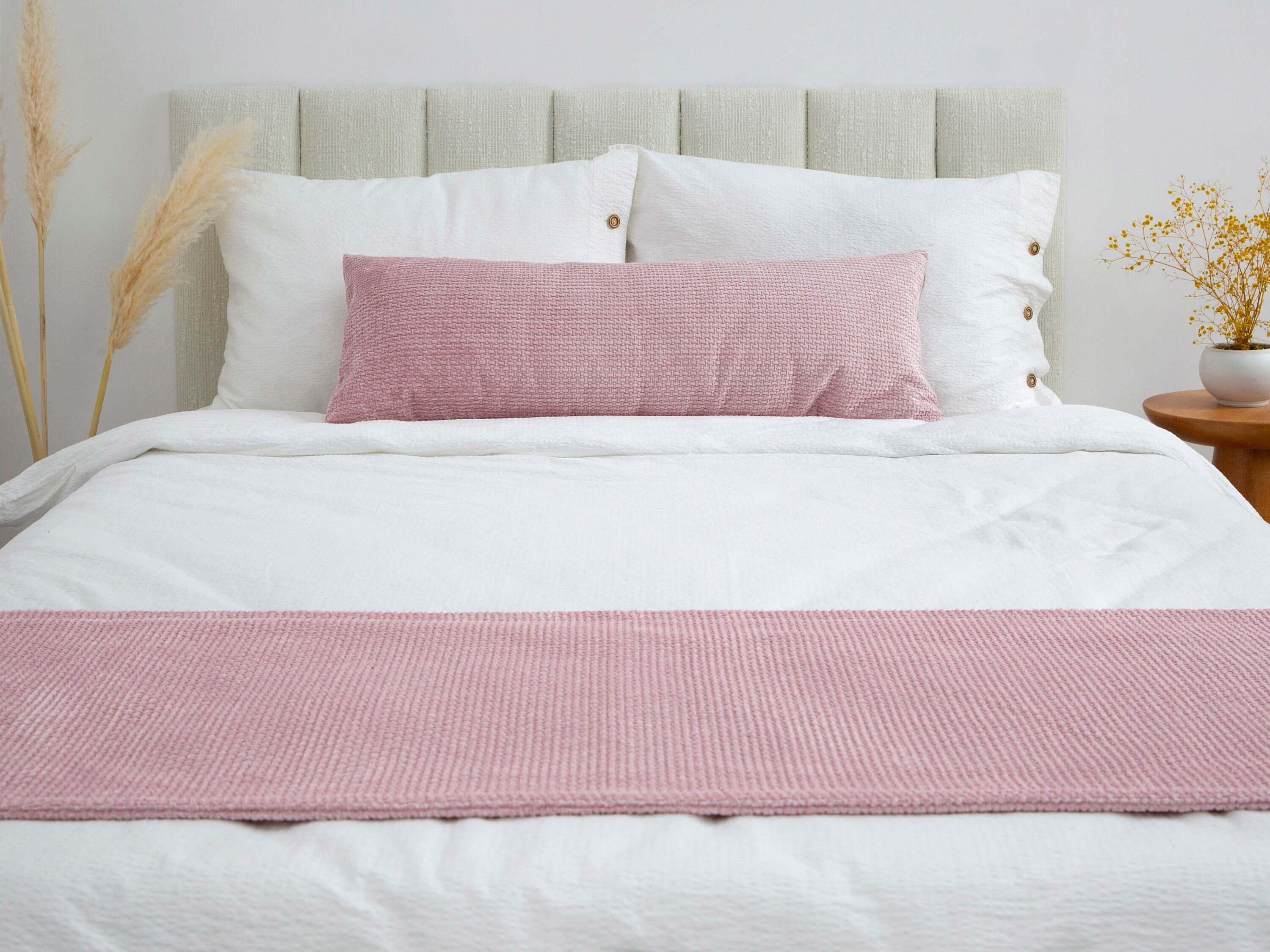Bed scarf and matching pillows online