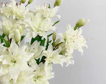 White Lily , artificial lilies, faux Plants, green Leaves, wedding DIY, modern floral arrangement, home decor