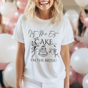 Chemise de la mariée Laissez-les manger du gâteau T-shirt Marie-Antoinette pour la mariée, cadeau t-shirt coquette mignon confort couleurs champagne et noeuds flirt mariée