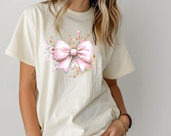 Maglietta Coquette primaverile, T-shirt con fiori Comfort Colors per donna, Maglietta con fiocco floreale rosa, Regalo di Pasqua Cottagecore per lei