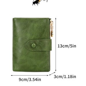 Multi-functional, space-saving and cute! This faux leather wallet makes every day more organized. A great holiday or birthday gift.
#DailyEssentials #WomensWallets #HolidayGiftGuide #BuckleWallet #GiftReady