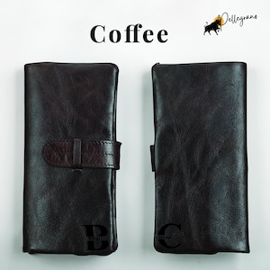 Retro meets elegance with our personalized cowhide leather wallet. Available in Oily Coffee & Oily Black. Great for any gender & occasion. #RetroWallet #HisAndHersGifts #EtsyShopping #LeatherCraft #WalletLovers