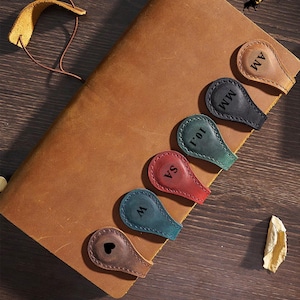 Personalized Leather Magnetic Bookmark – Genuine Leather Page Clip with Magnet, Gift for Book Lovers, Students, Unique Gift for Readers