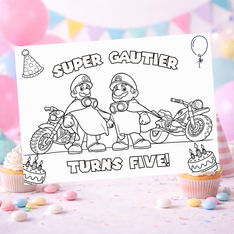 Peut inclure: Page &agrave; colorier en noir et blanc avec deux personnages de dessins anim&eacute;s, des motos, des capes et des casques. Le texte indique "SUPER GAUTIER TURNS FIVE !" avec des d&eacute;corations d'anniversaire, un chapeau de f&ecirc;te, un ballon et des cupcakes.