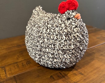 Crochet large mama chicken speckle color