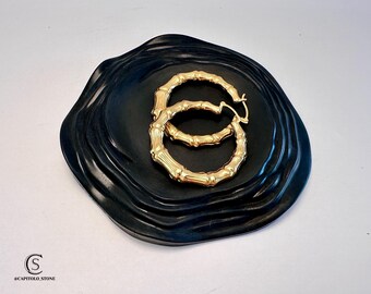 Concrete Catchall Tray: Modern Wavy Design, Minimalist Decor