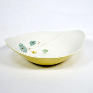 1960s Lazy Daisy by Iroquois Serving Bowl
