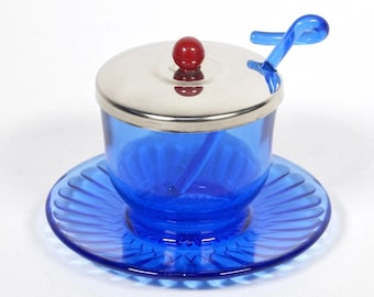 Barattolo per condimenti in vetro blu cobalto degli anni '30 e cucchiaio con coperchio cromato