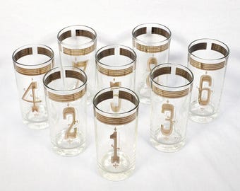 Bicchieri highball con numeri delle bevande degli anni '50
