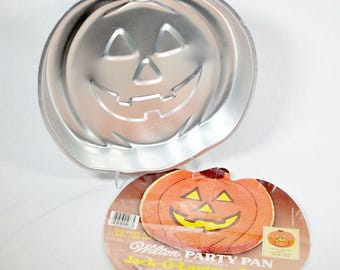 1981 Wilton Pumpkin Jack-O-Lanter Aluminum Cake Pan