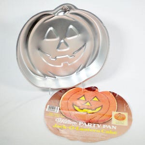 1981 Wilton Pumpkin Jack-O-Lanter Aluminum Cake Pan
